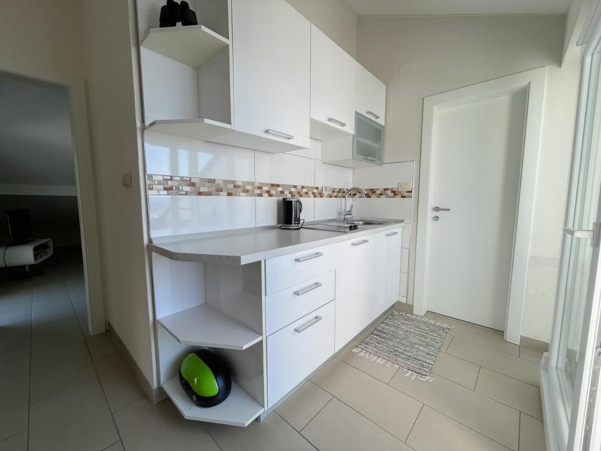 Ferienhaus Ivanka Apartment Trogir Ngoại thất bức ảnh